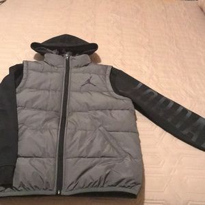 Size L Boys Jordan light vest jacket